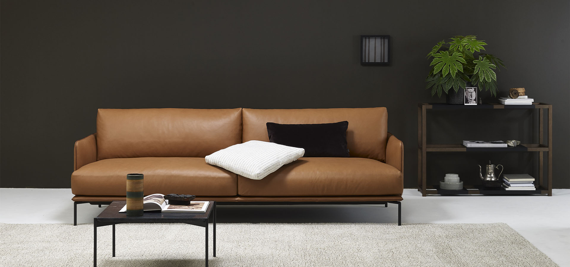 hero_vepsalainen_adea_baron-nahkasohva_sofa_leather_1_0000_Adea_baron_nahka_1.jpg