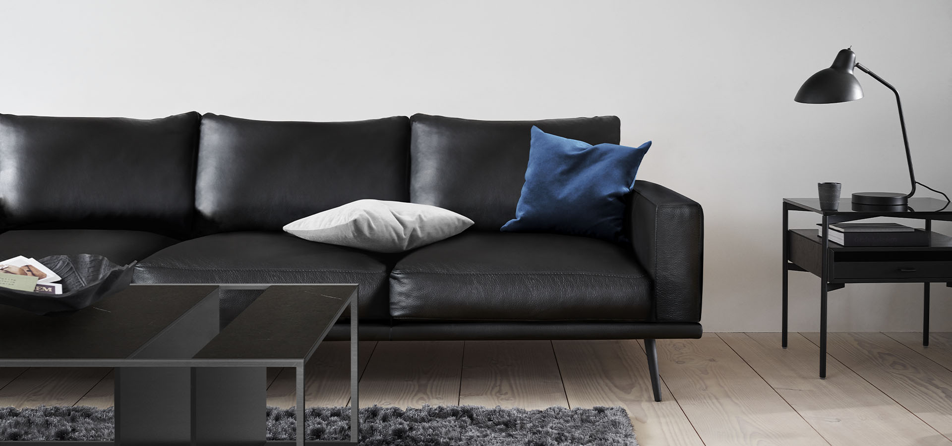 hero_vepsalainen_boconcept_carlton-sohva_musta_nahka_sofa_blackleather_1_0000_1704193.jpg