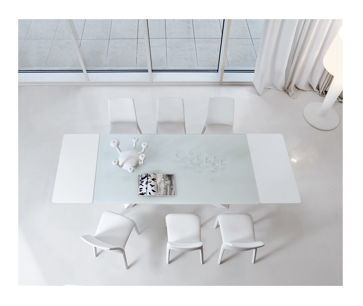 Big Table -ruokapöytä Big Table -ruokapöytä