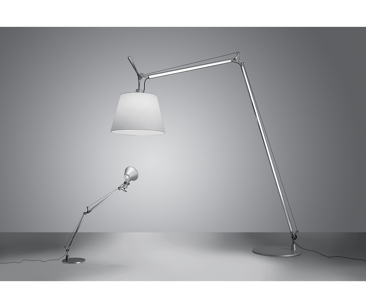 Tolomeo Maxi -lattiavalaisin