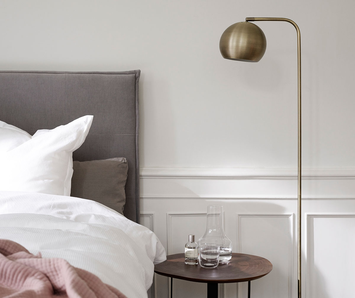 Boconcept floor store lamp