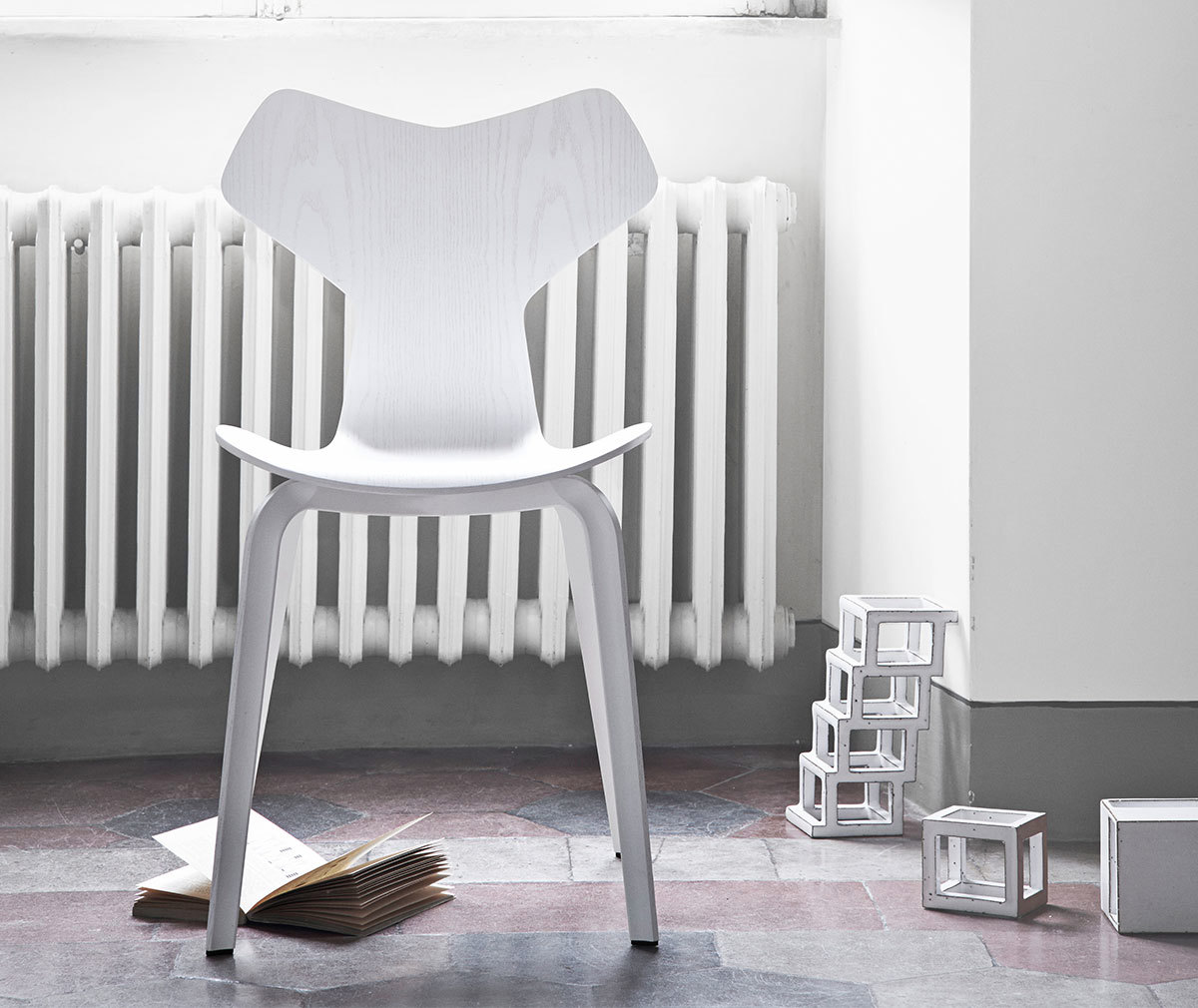 Grand Prix Chair 4130