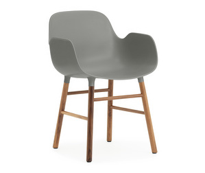 Form-tuoli käsinojilla, harmaa/pähkinä
