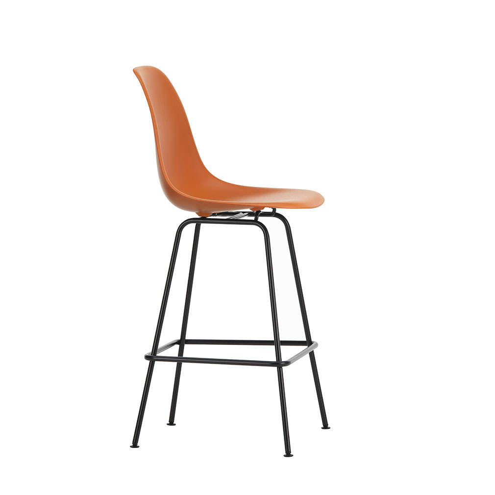 Eames RE -baarituoli