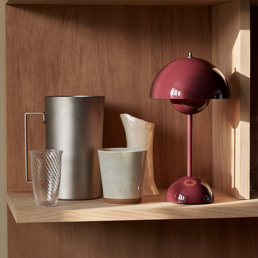 Flowerpot VP9 Table Lamp