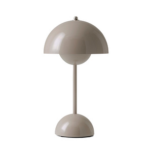 Flowerpot VP9 -pöytävalaisin, grey beige, ladattava Flowerpot VP9 -pöytävalaisin, grey beige, ladattava
