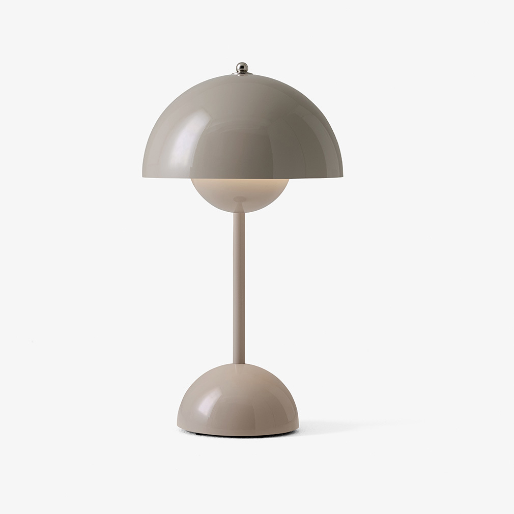 Flowerpot VP9 Table Lamp