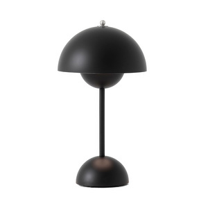 Flowerpot VP9 -pöytävalaisin, mattamusta, ladattava