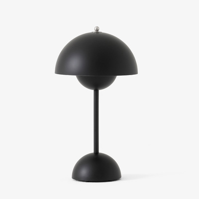Flowerpot VP9 -pöytävalaisin