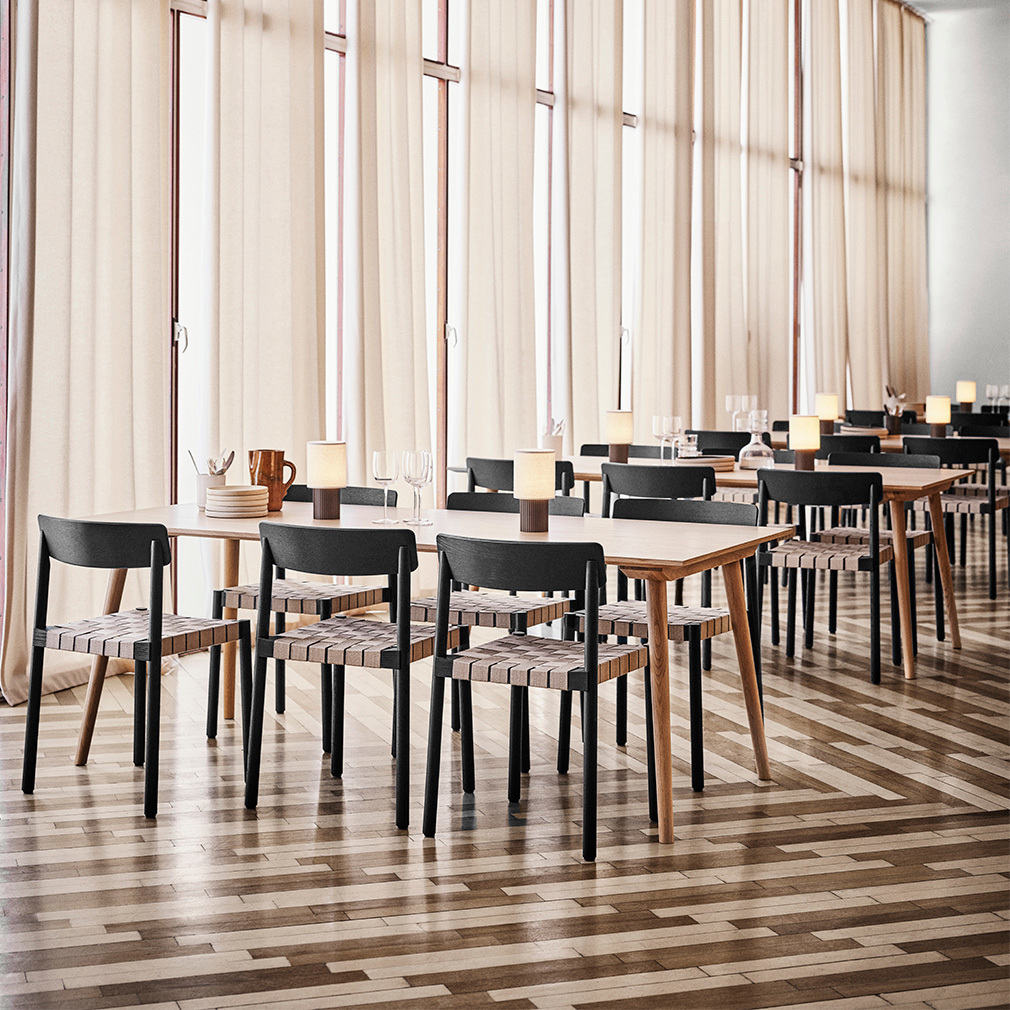 In Between SK5 Dining Table