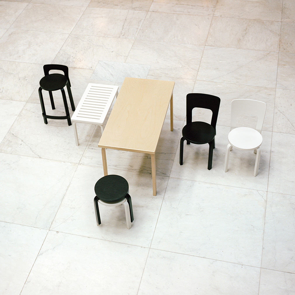 Bench 153B