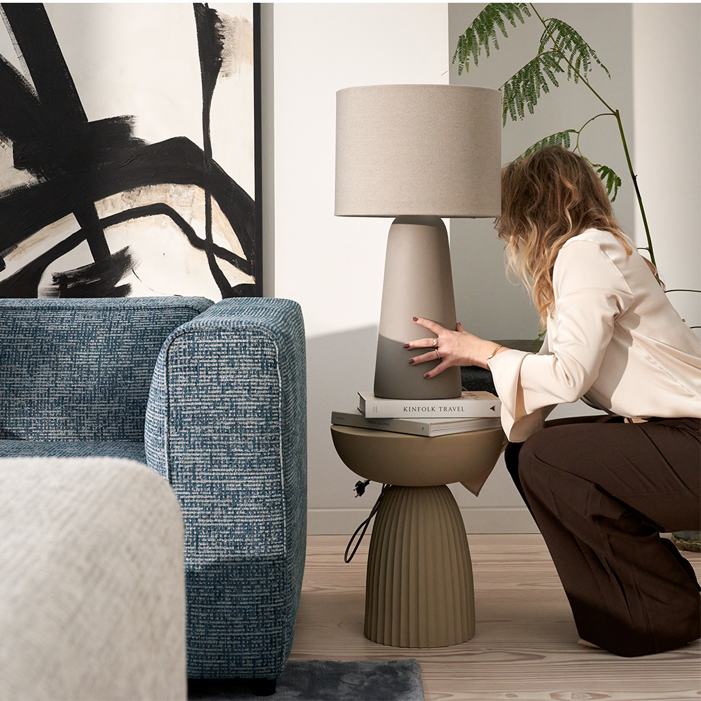 Dawn Table Lamp