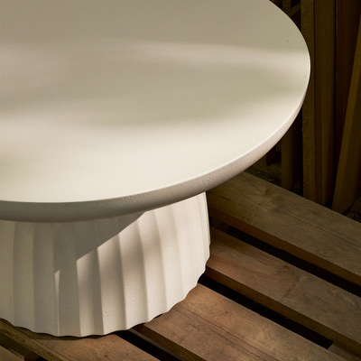 Expose Coffee Table