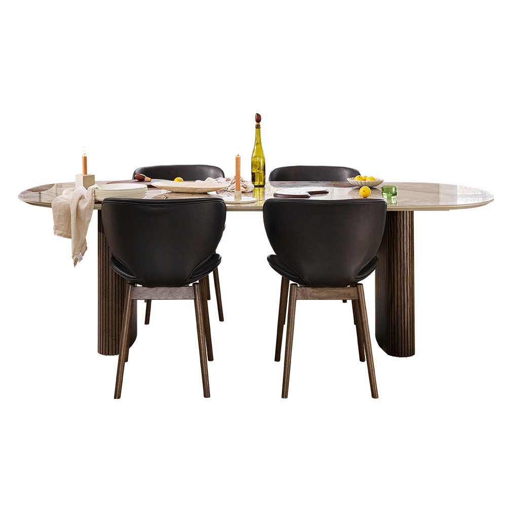 BoConcept Santiago-pöytä ja Hamilton-tuolit ruskea marmorikeramiikka/Estoril-nahka, 4 tuolia
