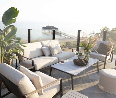 Lyra Coffee Table