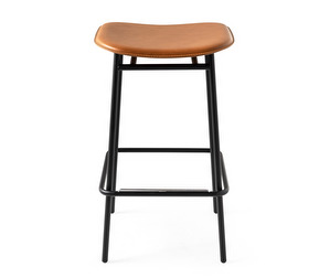 Fifties-baarijakkara, konjakinruskea nahka/mattamusta, K 68 cm Fifties-baarijakkara, konjakinruskea nahka/mattamusta, K 68 cm