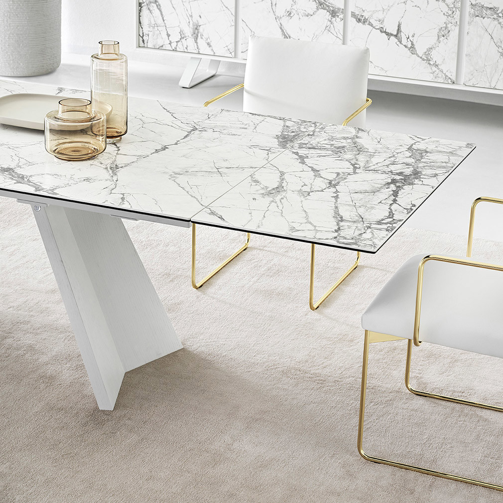 Icaro Extendable Dining Table