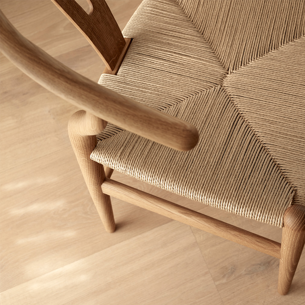 Carl Hansen & Søn CH24 Wishbone Chair, Oiled Oak | Vepsäläinen
