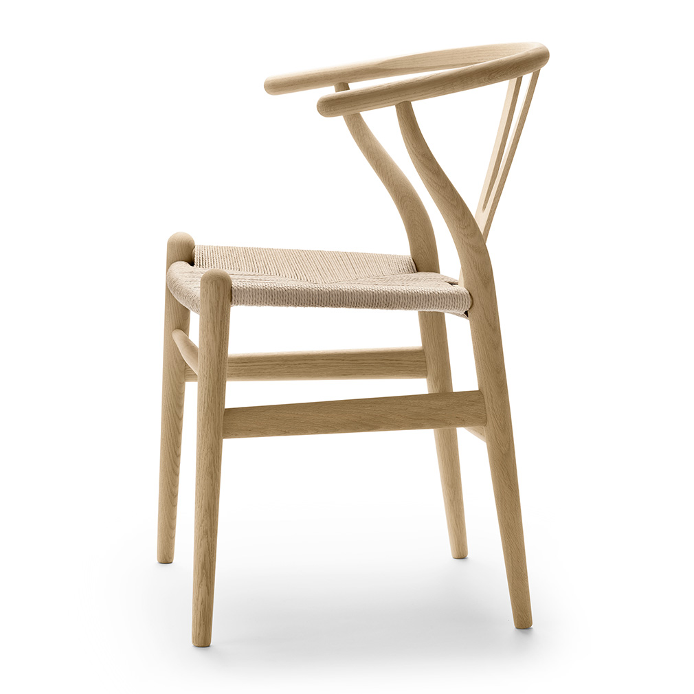 Carl Hansen & Søn CH24 Wishbone Chair, Soaped Oak | Vepsäläinen