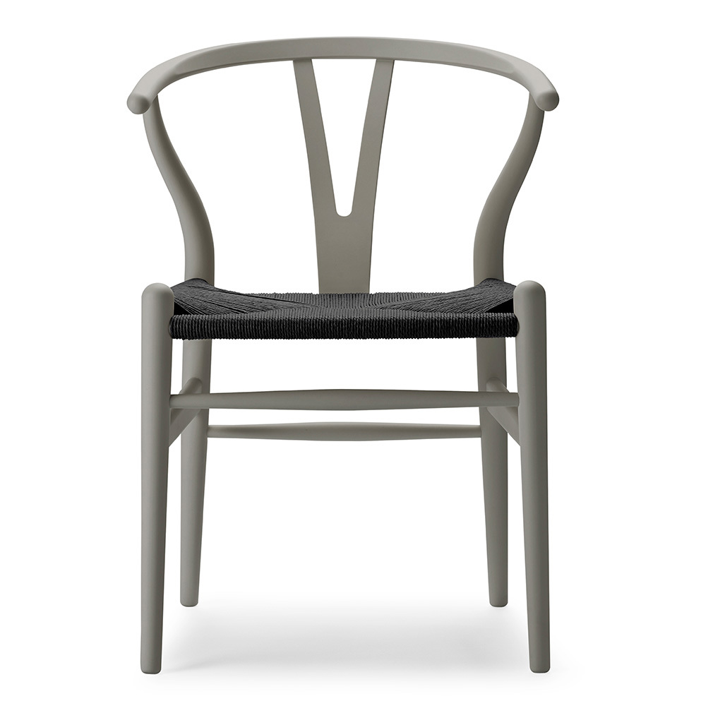 Carl Hansen & Søn CH24 Wishbone -tuoli soft Clay, musta istuin