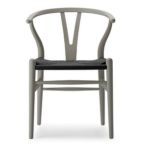 CH24 Wishbone -tuoli, soft Clay, musta istuin