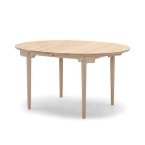 CH337-ruokapöytä, valkoöljytty tammi, 140 x 115 cm CH337-ruokapöytä, valkoöljytty tammi, 140 x 115 cm