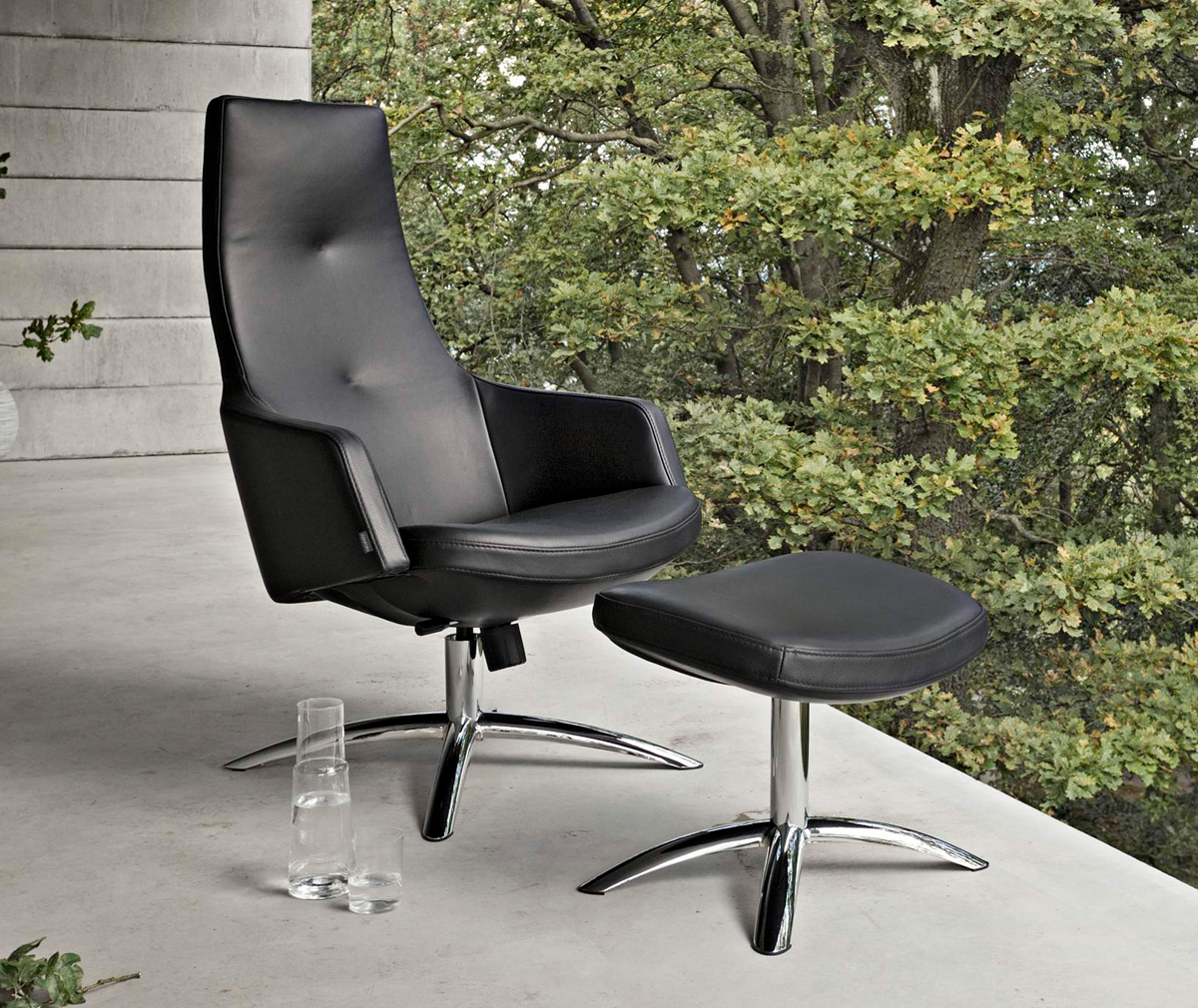 Joy High Armchair