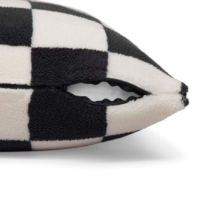 Square Pillow Teddy -tyyny