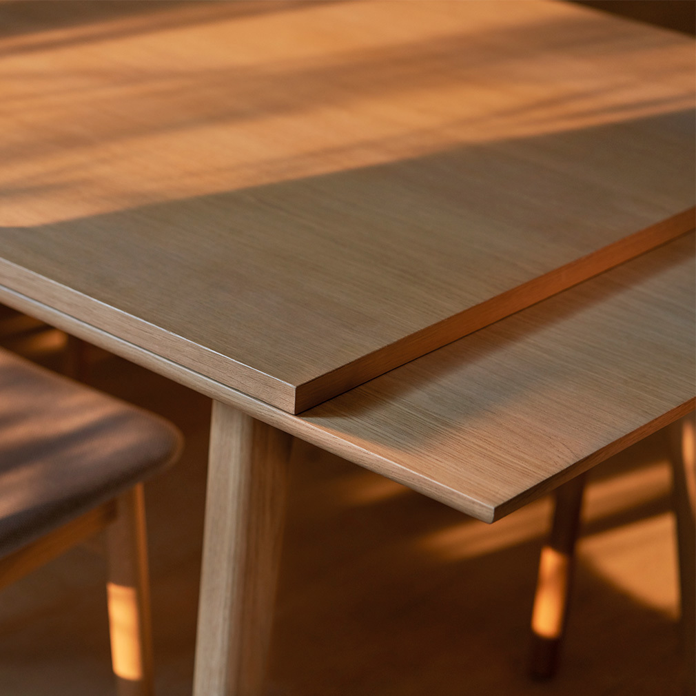 C65 Åstrup Extendable Dining Table