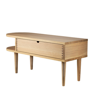 F24 Radius Bench