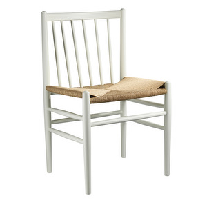 J80-tuoli, valkoinen