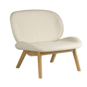 L32 Suru Armchair, Monza Fabric 00 Light Beige / Oak