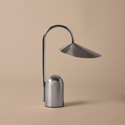 Arum Portable -pöytävalaisin