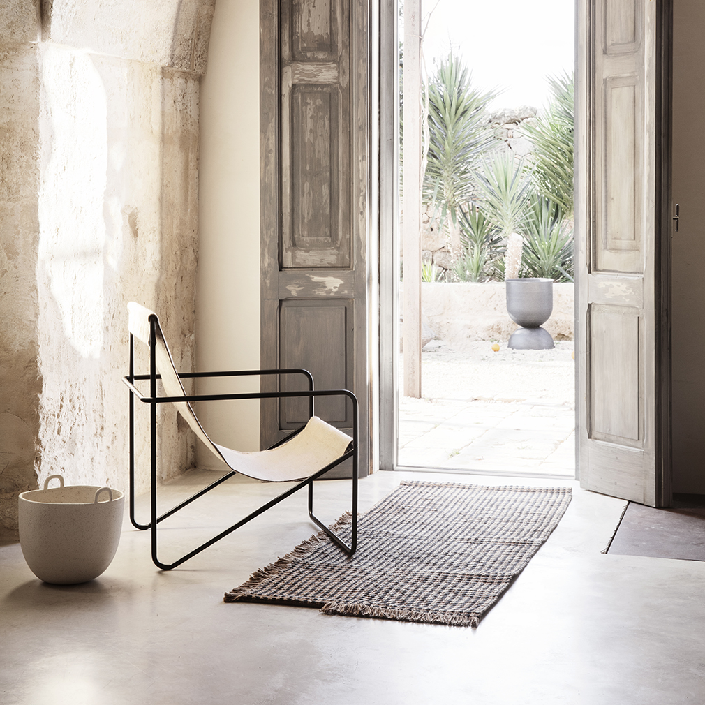 Desert top lounge chair
