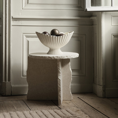 Mineral Sculptural -sivupöytä