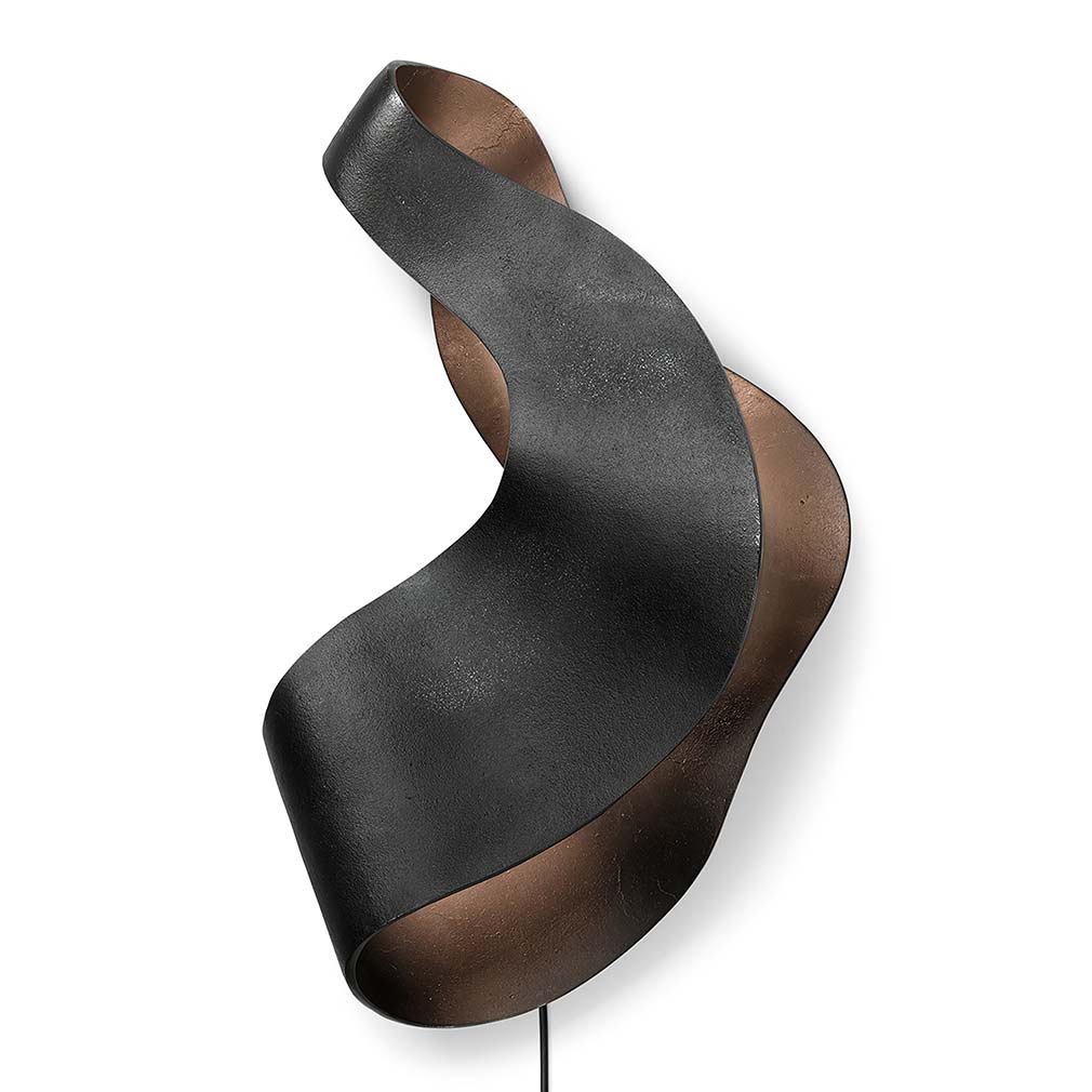 Ferm Living Oyster Wall Lamp, Black | Vepsäläinen