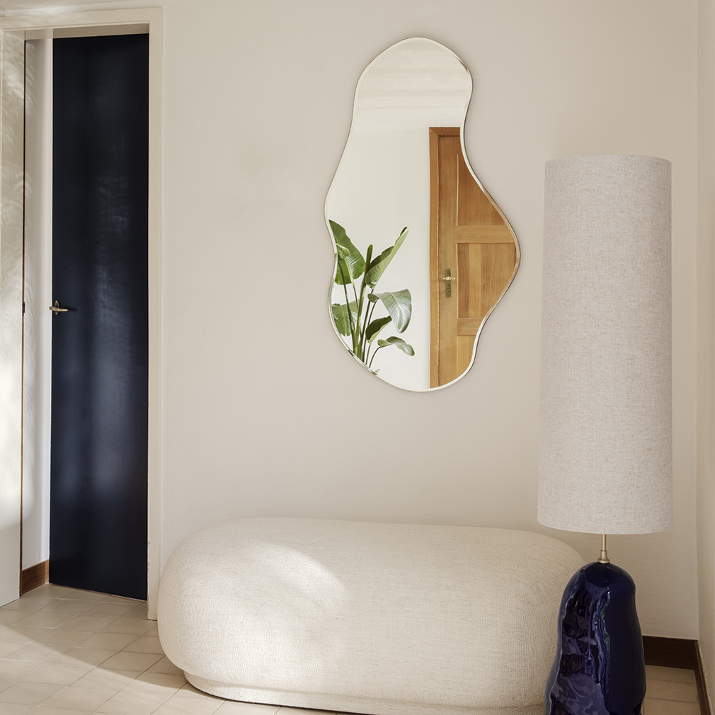 鏡 ferm LIVING Pond Mirror Large Ferm Living Pond Mirror, Dark Chrome | Vepsäläinen