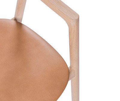 Muna Chair