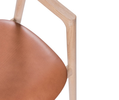 Muna Chair