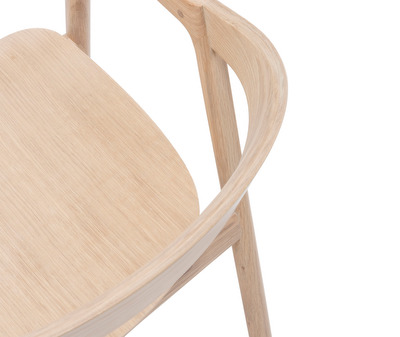 Muna Chair