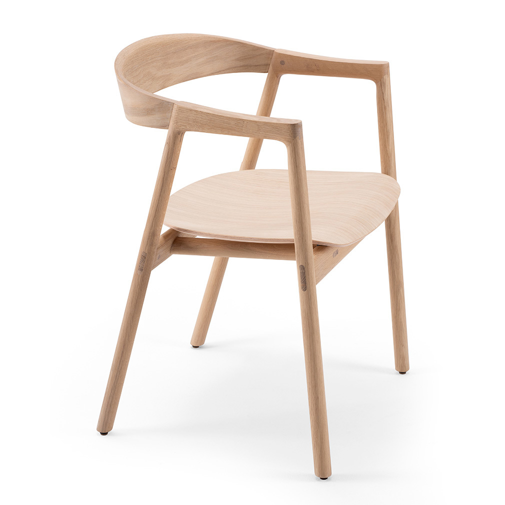 Muna Chair