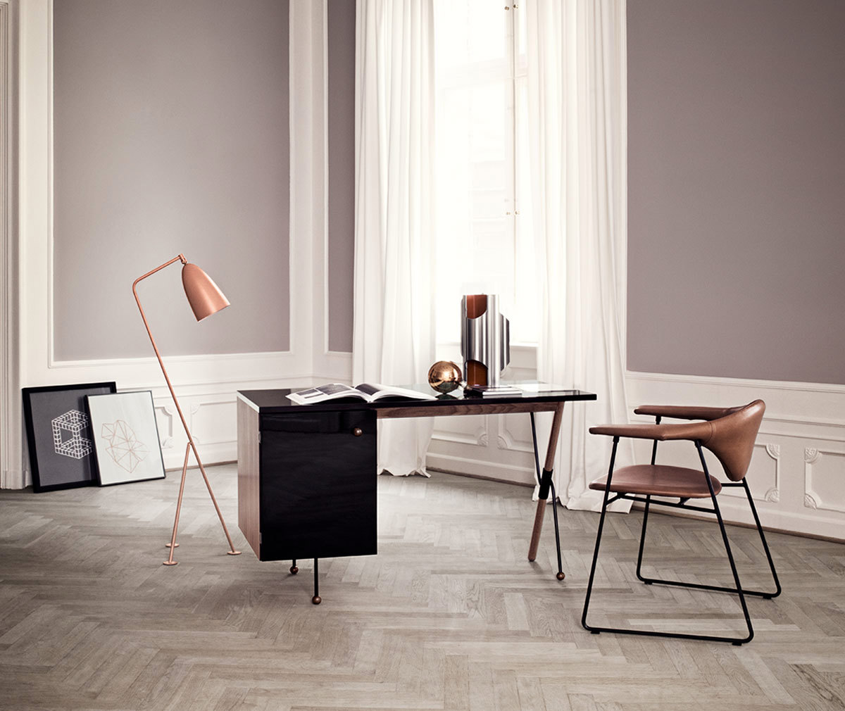 Gräshoppa Floor Lamp
