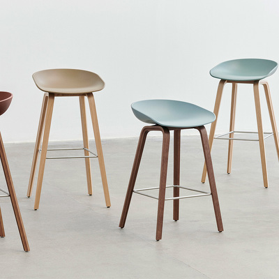About A Stool AAS 32 -baarijakkara