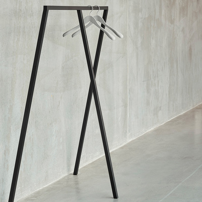 Loop Stand Wardrobe -vaaterekki