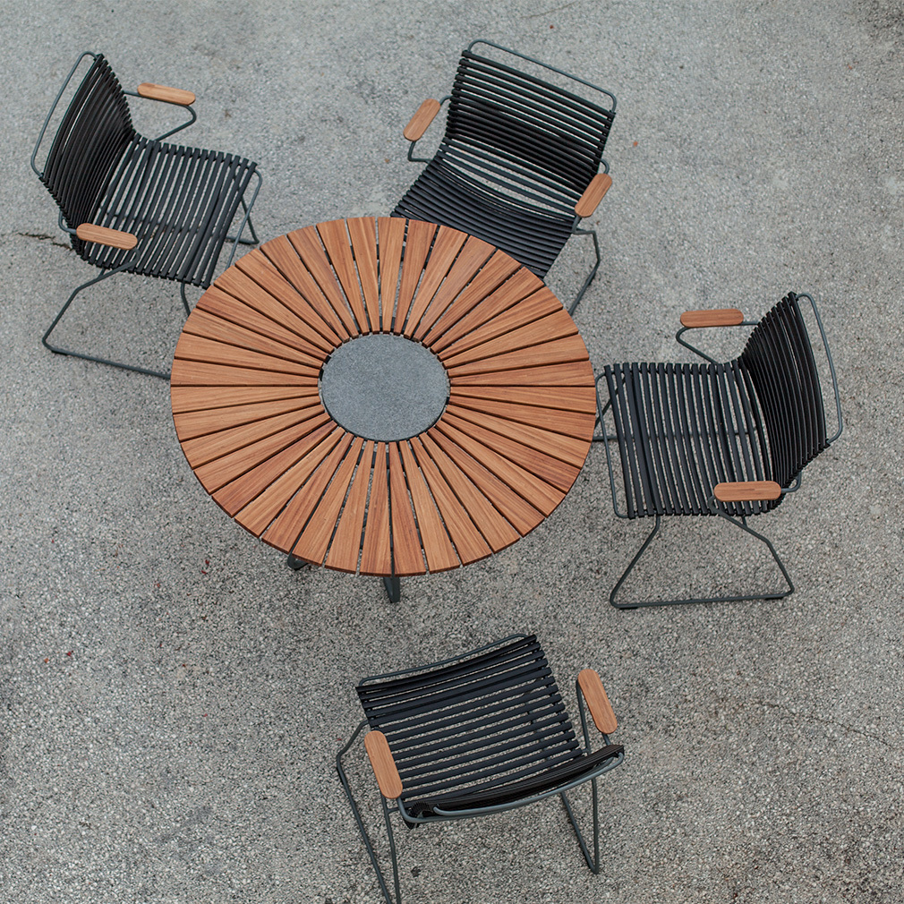 Circle-ruokapöytä + Click-tuolit