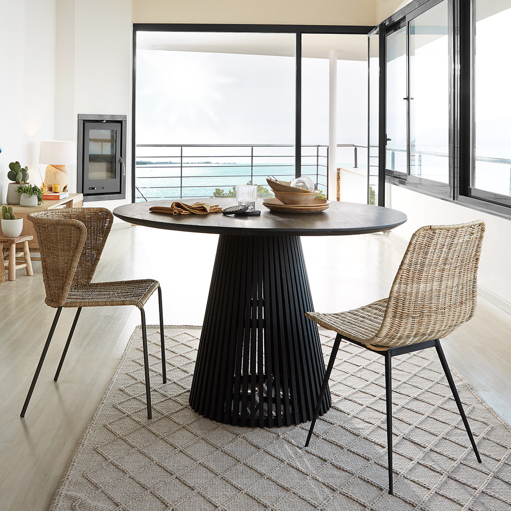 Black rattan dining table best sale