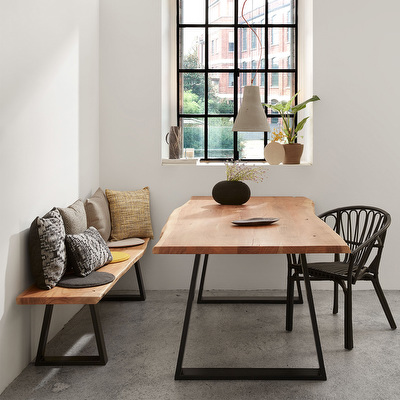 Alaia Dining Table