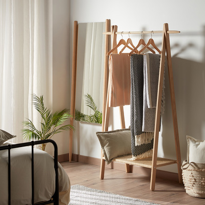 Natane Clothes Rack