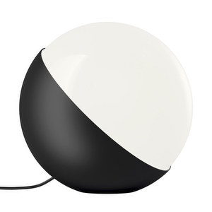 VL Studio -pöytä-/lattiavalaisin, musta, Ø 32 cm VL Studio -pöytä-/lattiavalaisin, musta, Ø 32 cm