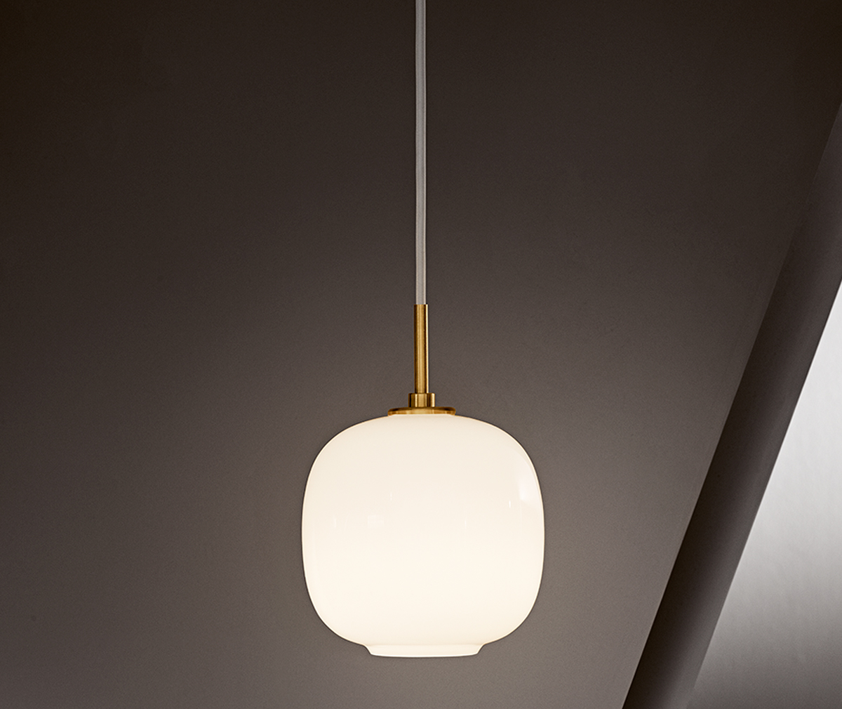 Louis Poulsen VL45 Radiohus Pendant | Vepsäläinen